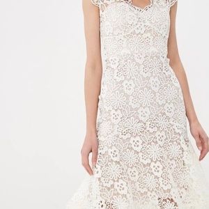 Karen Millen White/Cream Flared Peplum Hem Floral Lace Dress. US 6 (NWT).